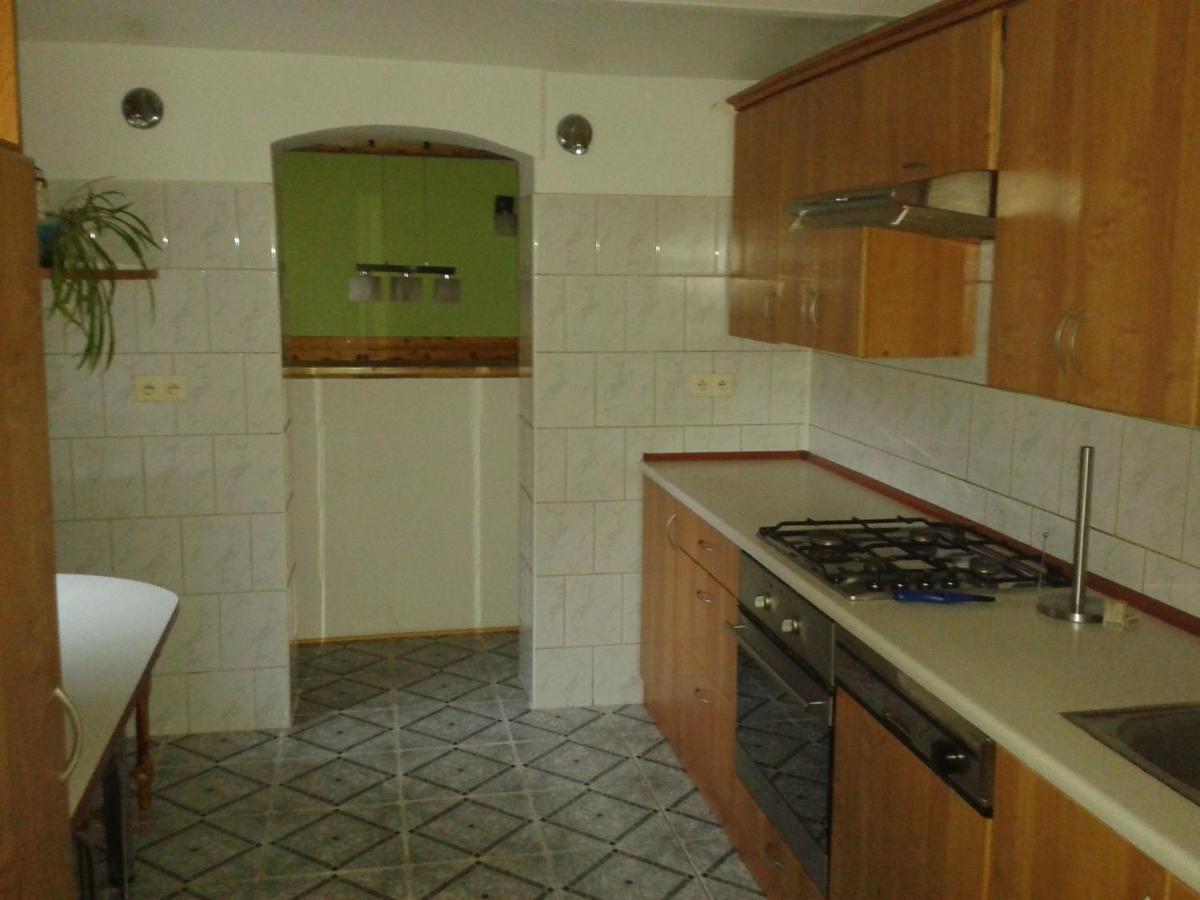 Spacious Holiday Home In Stara Kamienica With Pond Esterno foto