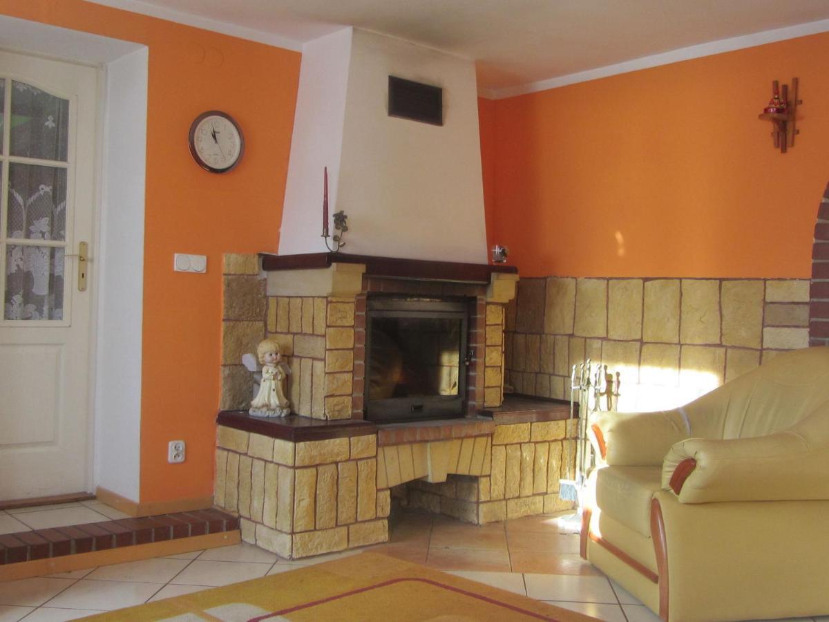 Spacious Holiday Home In Stara Kamienica With Pond Esterno foto